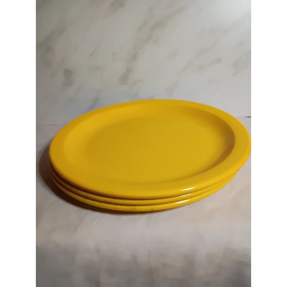 Vintage Dallas Ware P-42 Yellow Melamine Plastic Plates Set of 3 Retro MCM 6.5in